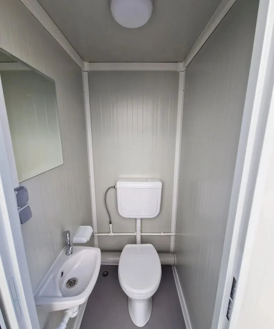 XXL Toilettencontainer mit 8 Kabinen für Veranstaltungen